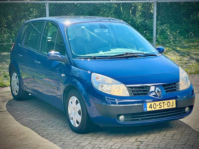 Renault scénic 2.0 16v authentique comfort, 40-st-dj - afbeelding 9 van  15