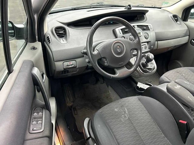 Renault scénic 2.0-16v dynamique 2007 | 21-xj-tj - afbeelding 8 van  19