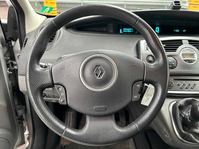 Renault scénic 2.0-16v dynamique 2007 | 21-xj-tj - afbeelding 10 van  19
