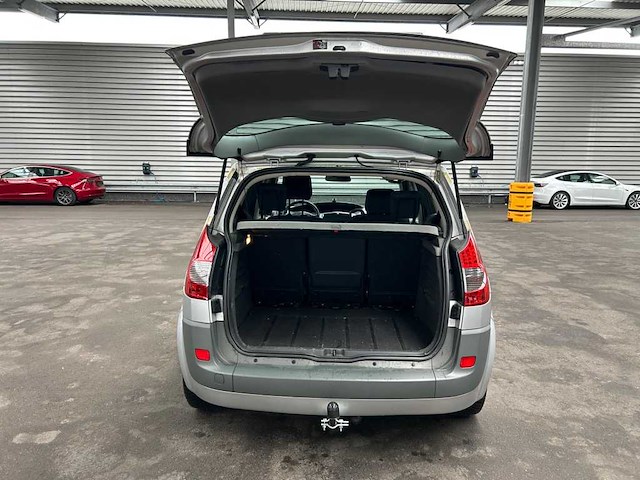Renault scénic 2.0-16v dynamique 2007 | 21-xj-tj - afbeelding 18 van  19