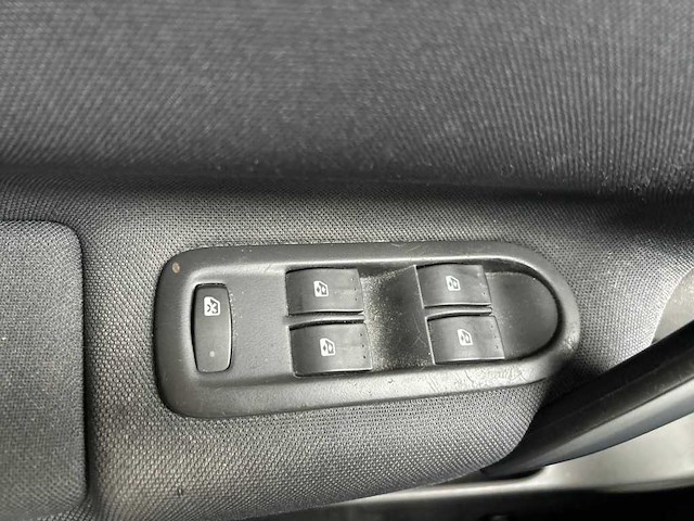 Renault scénic 2.0-16v dynamique 2007 | 21-xj-tj - afbeelding 9 van  19