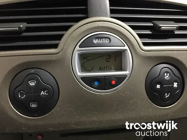 Renault scenic 2.0-16v priv.luxe automaat, 04-nl-gv - afbeelding 13 van  21