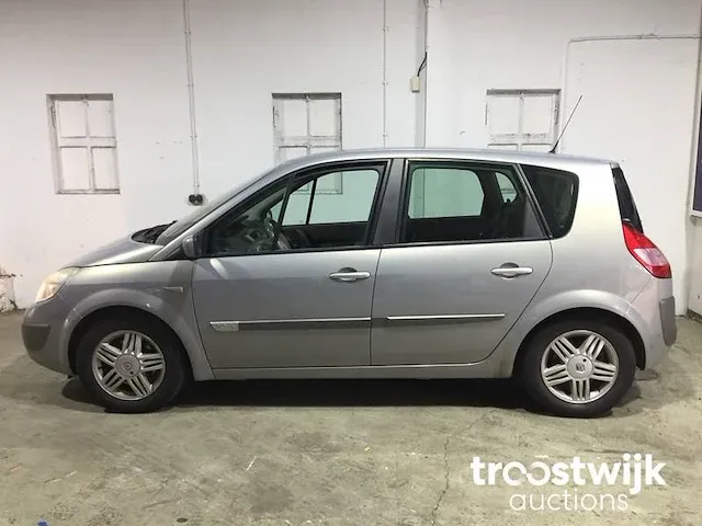Renault scenic 2.0-16v priv.luxe automaat, 04-nl-gv - afbeelding 2 van  21