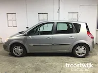 Renault scenic 2.0-16v priv.luxe automaat, 04-nl-gv - afbeelding 2 van  21