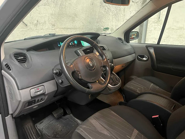 Renault scénic 2.0-16v tech line 135pk 2005 (origineel-nl), 06-rz-vr - afbeelding 13 van  31