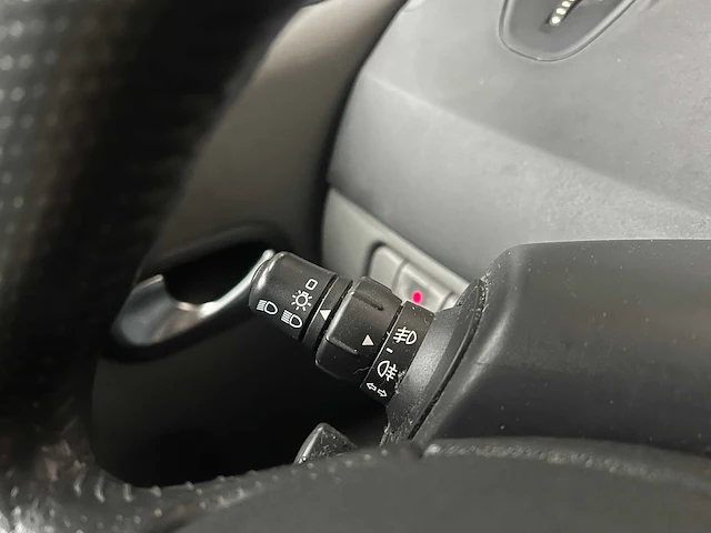 Renault scénic 2.0-16v tech line 135pk 2005 (origineel-nl), 06-rz-vr - afbeelding 17 van  31