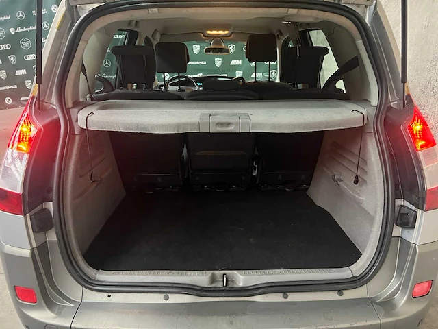 Renault scénic 2.0-16v tech line 135pk 2005 (origineel-nl), 06-rz-vr - afbeelding 28 van  31