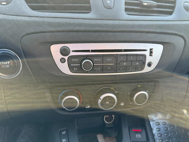 Renault scenic expression dci 110, 2013 - afbeelding 10 van  23
