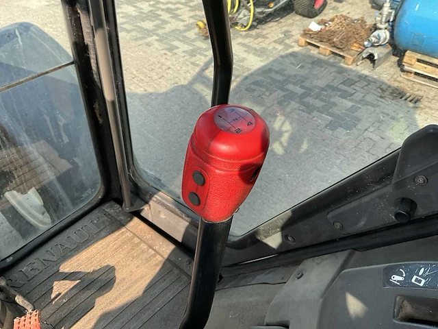 Renault temis 550x vierwielaangedreven landbouwtractor - afbeelding 10 van  27