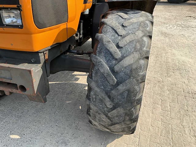 Renault temis 550x vierwielaangedreven landbouwtractor - afbeelding 13 van  27