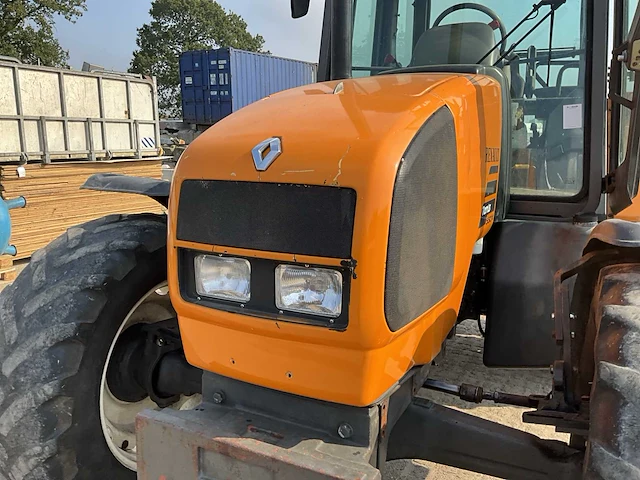 Renault temis 550x vierwielaangedreven landbouwtractor - afbeelding 14 van  27