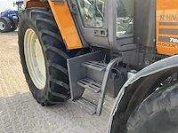 Renault temis 550x vierwielaangedreven landbouwtractor - afbeelding 17 van  27