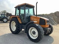 Renault temis 550x vierwielaangedreven landbouwtractor - afbeelding 12 van  27