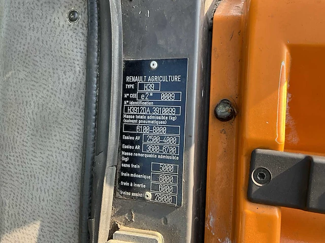 Renault temis 550x vierwielaangedreven landbouwtractor - afbeelding 27 van  27