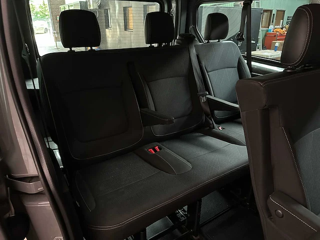 Renault traffic 9 persoons 125pk 2016 bedrijfswagen - afbeelding 24 van  34