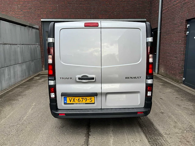 Renault trafic 1.6 dci 115 l2h1-3p-gesloten - bedrijfswagen - afbeelding 11 van  14