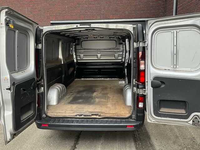 Renault trafic 1.6 dci 115 l2h1-3p-gesloten - bedrijfswagen - afbeelding 12 van  14