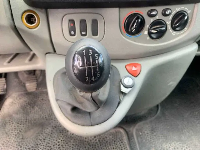 Renault trafic 2.0 dci t27 l1h1 | bedrijfswagen | 18-vjz-5 - afbeelding 2 van  18