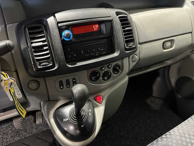 Renault trafic 2.5 dci t29 l2h1 dubbel cabine 89-vfk-7 - afbeelding 6 van  18