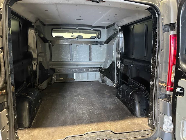 Renault trafic 2.5 dci t29 l2h1 dubbel cabine 89-vfk-7 - afbeelding 10 van  18