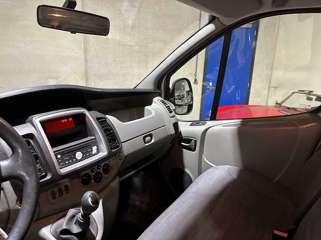Renault trafic passenger 2.0 dci t27 authentique 9-persoons 90pk 2011, 53-rtv-9 - afbeelding 7 van  31