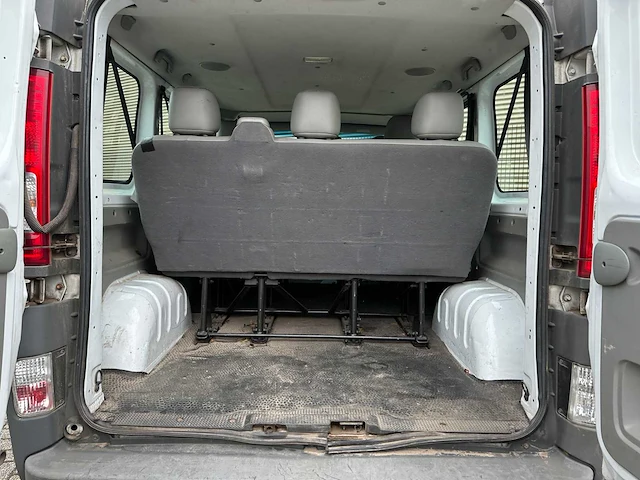 Renault trafic passenger 2.0 dci t27 expression eco 90pk 2012, 1-zbv-10 - afbeelding 18 van  32
