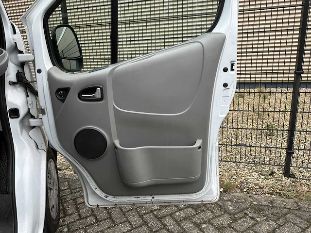 Renault trafic passenger 2.0 dci t27 expression eco 90pk 2012, 1-zbv-10 - afbeelding 22 van  32