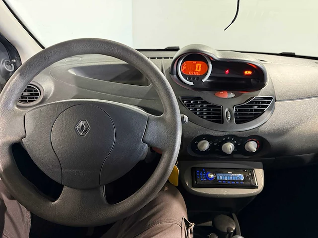 Renault twingo 1.2-16v authentique, 5-znj-44 - afbeelding 2 van  12