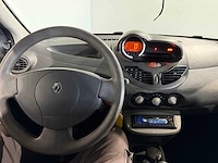 Renault twingo 1.2-16v authentique, 5-znj-44 - afbeelding 2 van  12