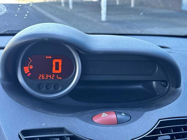 Renault twingo 1.2-16v authentique car 2010 | 69-lsg-1 - afbeelding 4 van  21