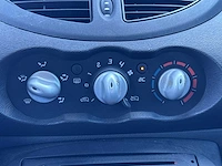 Renault twingo 1.2-16v authentique car 2010 | 69-lsg-1 - afbeelding 7 van  21
