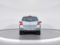 Renault twingo 1.2-16v authentique car 2010 | 82-ltg-1 - afbeelding 18 van  22