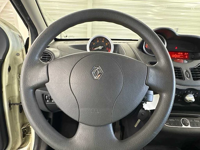 Renault twingo 1.2-16v collection , 03-pkb-1 - afbeelding 15 van  17