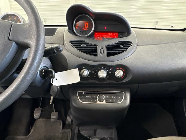 Renault twingo 1.2-16v collection , 03-pkb-1 - afbeelding 16 van  17