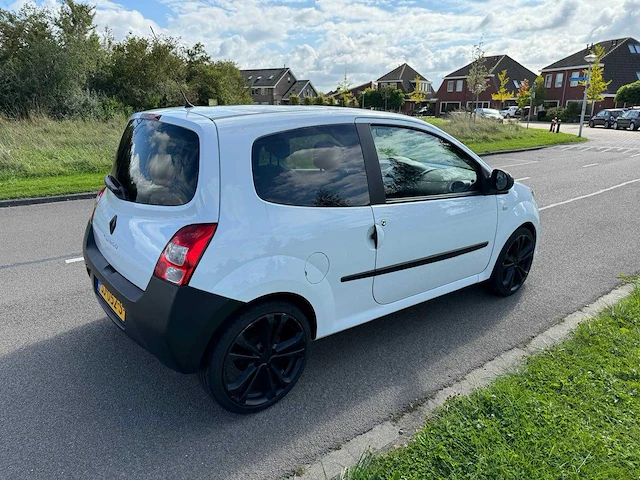 Renault twingo 1.2-16v dynamique 2x pano dak sportvelgen sj-052-s - afbeelding 21 van  24
