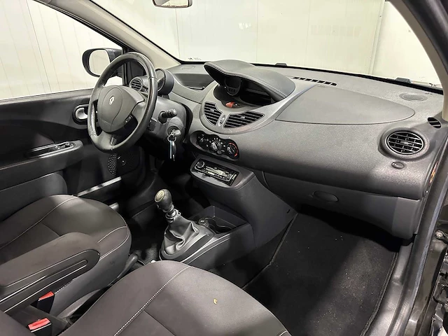 Renault twingo 1.2-16v dynamique 50-njv-5 - afbeelding 2 van  18