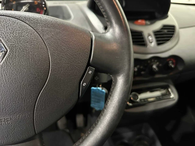 Renault twingo 1.2-16v dynamique 50-njv-5 - afbeelding 4 van  18