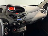 Renault twingo 1.2-16v dynamique, 61-jrr-7 - afbeelding 2 van  13