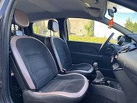 Renault twingo 1.2-16v miss sixty car 2011 | 90-slb-5 - afbeelding 13 van  21