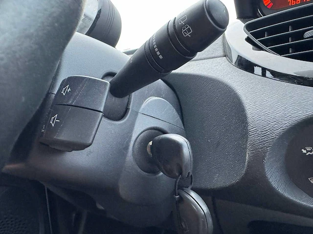 Renault twingo 1.2 16v night & day, 35-spx-1 - afbeelding 17 van  24