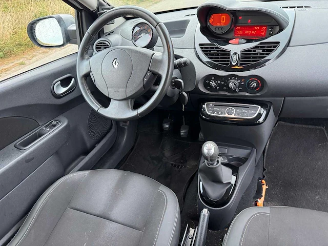 Renault twingo 1.2 16v night & day, 76000 km 1e eigenaar 35-spx-1 - afbeelding 8 van  24