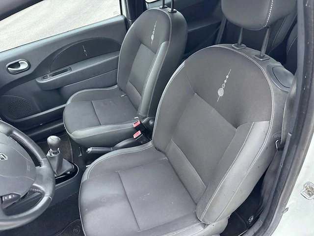 Renault twingo 1.2 16v night & day, 76000 km 1e eigenaar 35-spx-1 - afbeelding 13 van  24