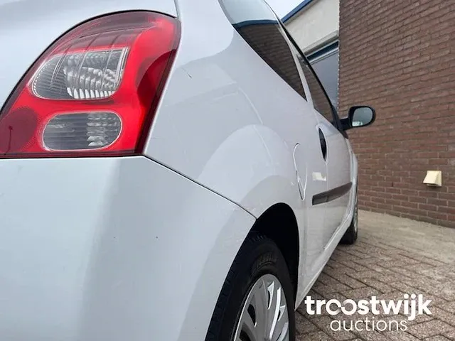Renault twingo 1.2-16v night & day, jg-495-l - afbeelding 7 van  10