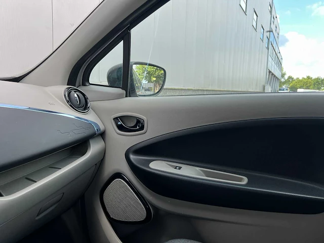 Renault zoe q210 zen quickcharge 22 kwh 88pk 2013, rg-303-s - afbeelding 31 van  52