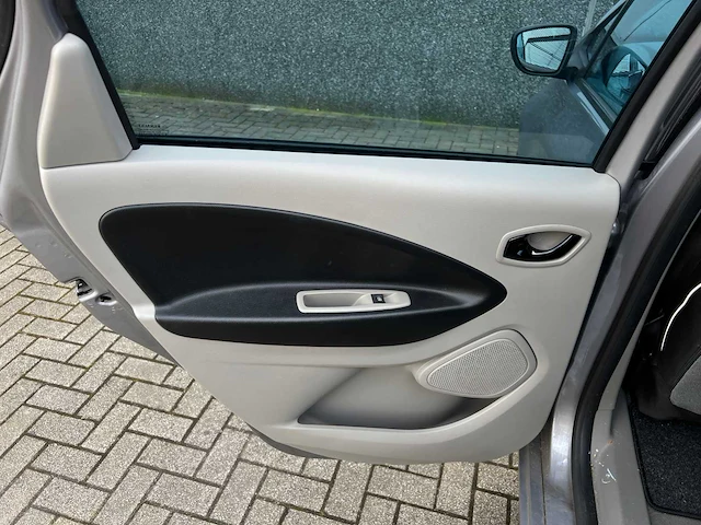 Renault zoe q210 zen quickcharge 22 kwh 88pk 2013, rg-303-s - afbeelding 33 van  52