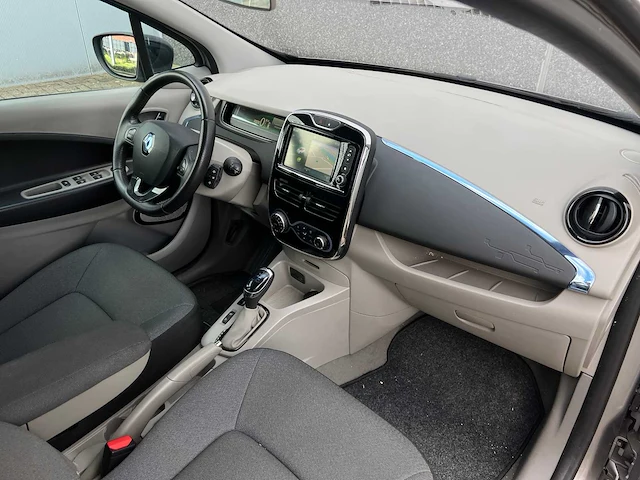 Renault zoe q210 zen quickcharge 22 kwh 88pk 2013, rg-303-s - afbeelding 37 van  52