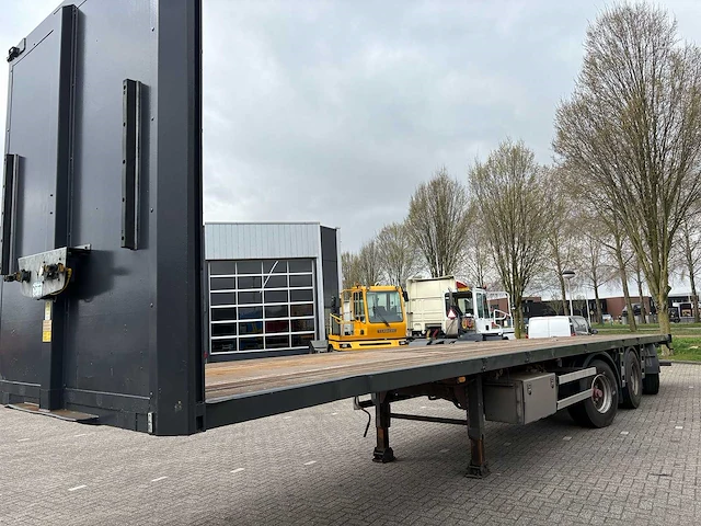 Renders - x-steering - oplegger - afbeelding 1 van  13
