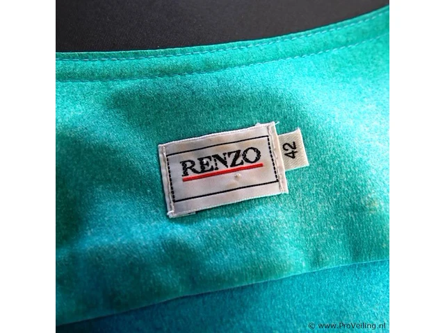 Renzo - afbeelding 5 van  5