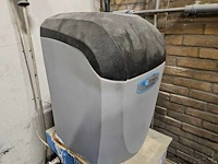 Resato - 2021 - acm 2040 - 1 - waterstraalsnijmachine - afbeelding 10 van  25