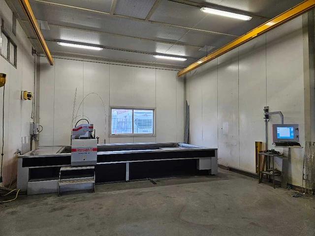 Resato - 2021 - acm 2040 - 1 - waterstraalsnijmachine - afbeelding 22 van  25